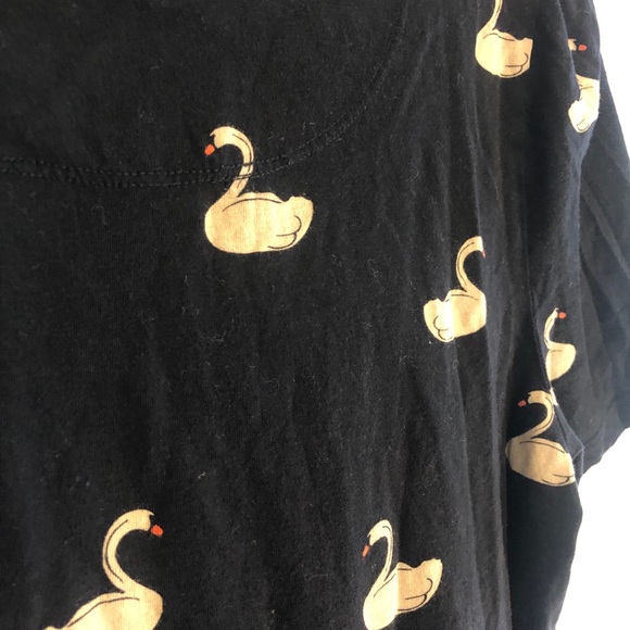 ⭐️Host Pick!⭐️Anthropologie Swan Tee - Picture 8 of 8